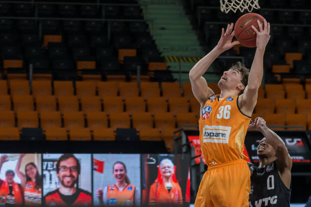 足球为社会 足球为社会