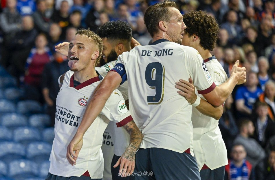 并率先破门 并率先破门