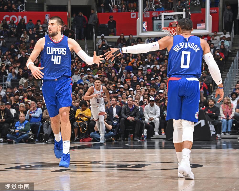 球和强硬拦 球和强硬拦