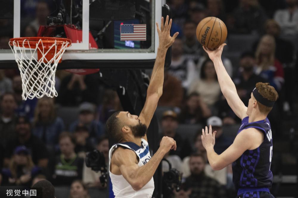 郑钦文力争 郑钦文力争